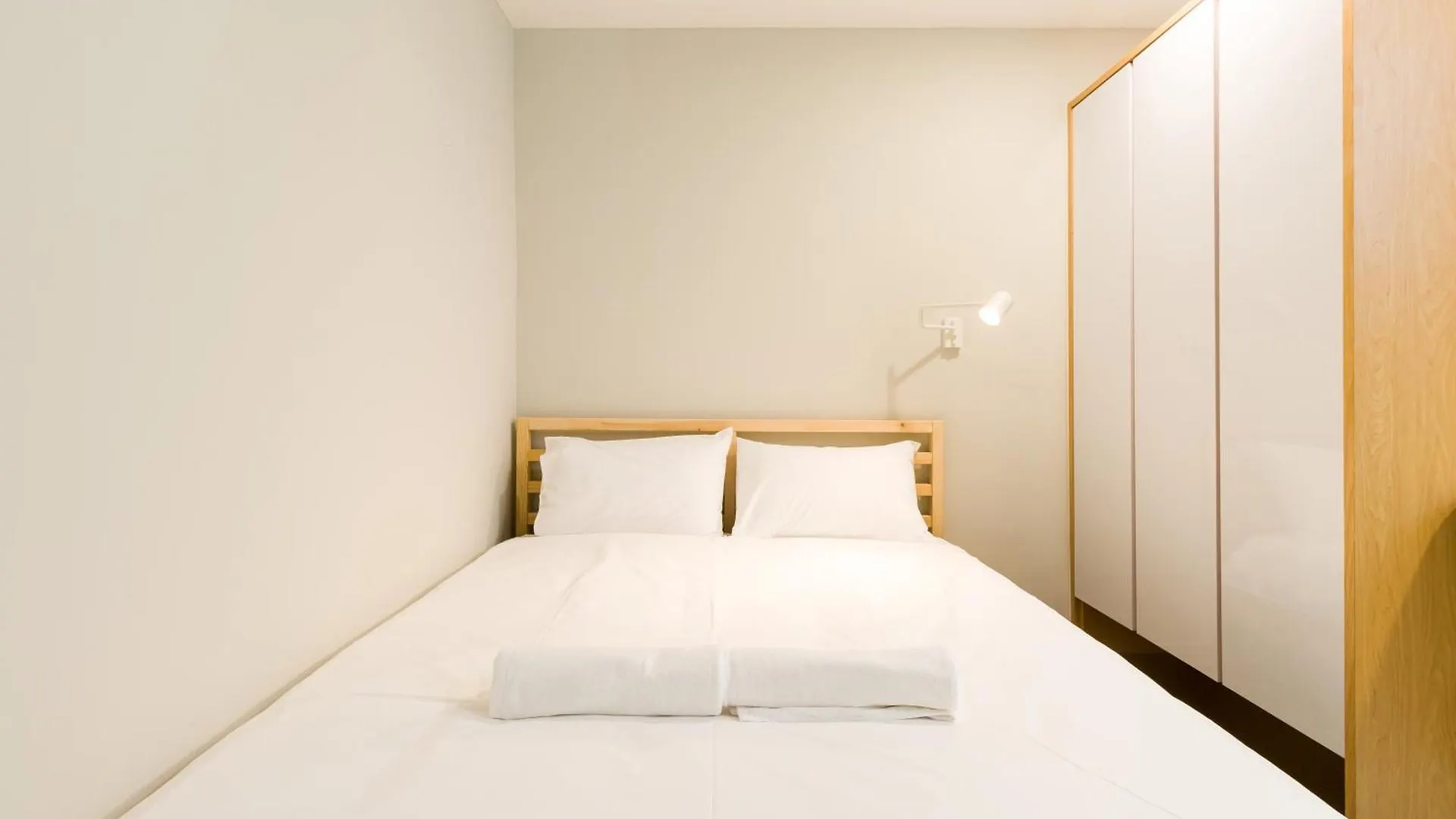 Upstairs Downstairs Coliving Kampung Pandan Hostel Kuala Lumpur 0*,  Malaysia
