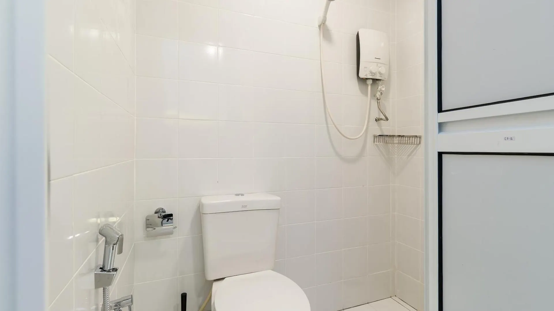 Upstairs Downstairs Coliving Kampung Pandan Hostel Kuala Lumpur 0*,  Malaysia