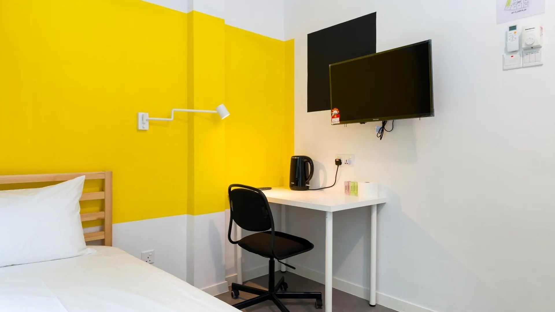 Upstairs Downstairs Coliving Kampung Pandan Hostel Kuala Lumpur 0*,