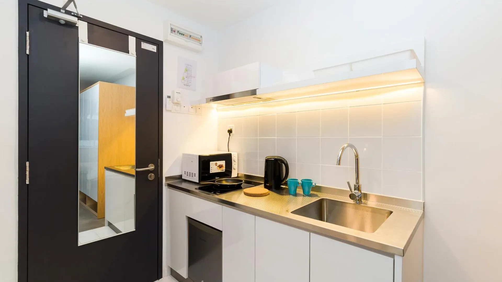 Upstairs Downstairs Coliving Kampung Pandan Vandrarhem Kuala Lumpur