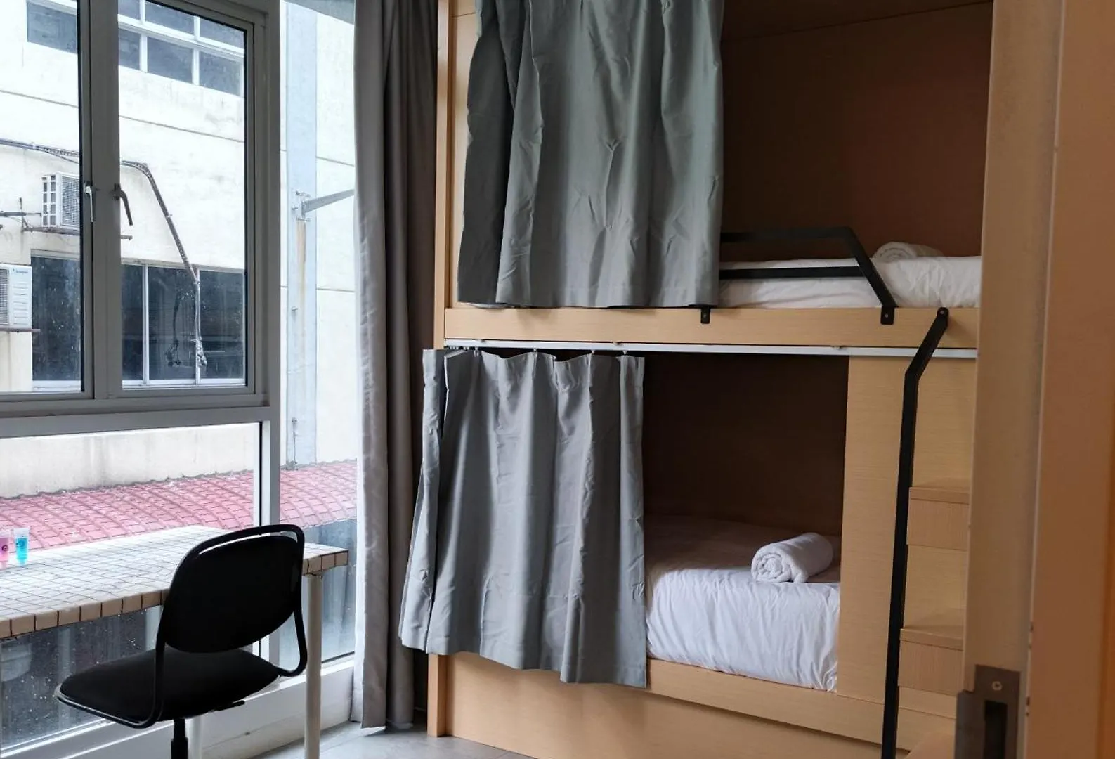 Upstairs Downstairs Coliving Kampung Pandan Hostel Kuala Lumpur